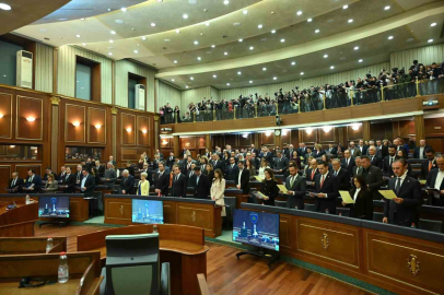 Kosova’da yeni hükümete ilk kez Türk  başbakan yardımcısı