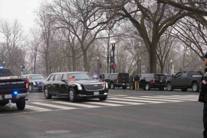 Gazze Barış Kurulu toplantısı sırasında Filistin destekçilerinden protesto: 2 gözaltı