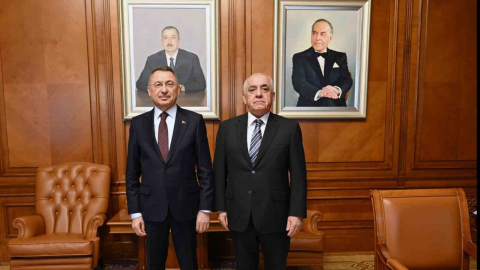 TBMM Dışişleri Komisyonu Başkanı Oktay, Azerbaycan Başbakanı Asadov ile bir araya geldi