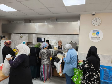 Karacabey Belediyesi’nden binlerce vatandaşa destek