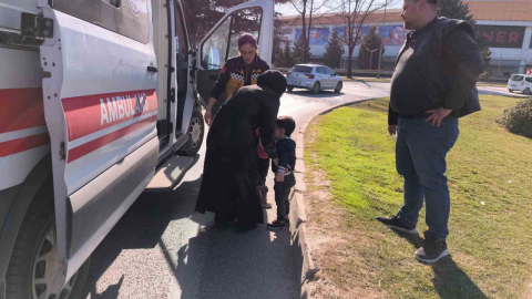 Kontrolden çıkan motosiklet devrildi : 4 yaralı