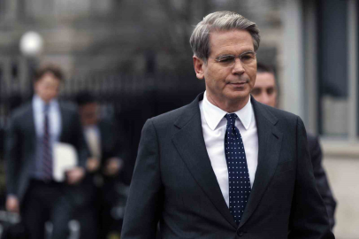 ABD, fiyatları düşürmek amacıyla denizdeki İran petrolüne uygulanan yaptırımları kaldırabilir