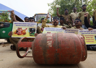 Hürmüz’de Hint gemilerine uygulanan yasak nedeniyle Hindistan’da gaz krizi