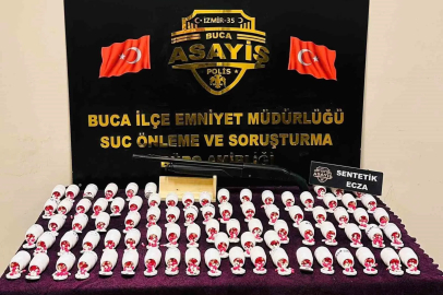 İzmir’de 5 bine yakın uyuşturucu hap ele geçirildi
