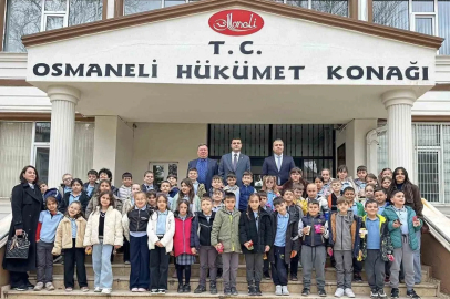 Bilecik’te öğrenciler ‘Yerel Yönetimler’ konusunu makamda inceledi

