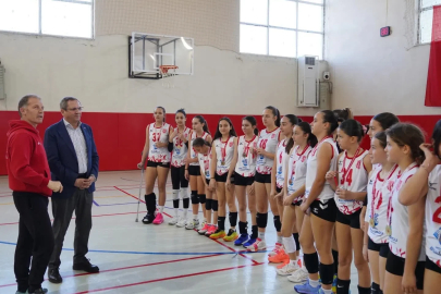 Ayvalıkgücü Belediyesporlu filenin sultanlarından büyük başarı
