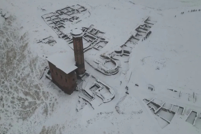 Kars’ta "Medeniyetler beşiği" Ani’ye ziyaretçi akını

