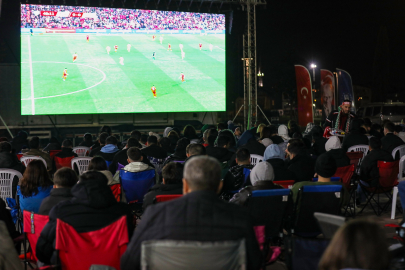 BURSA’DA DEV EKRANDA MİLLİ COŞKU İLE İLK İŞLEM TAMAM 1-0