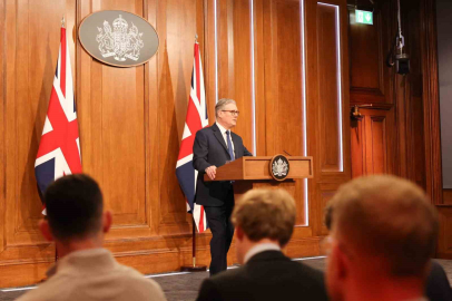 İngiltere Başbakanı Starmer: "Orta Doğu’da seyrüsefer özgürlüğü İngiltere’nin ulusal çıkarıdır"