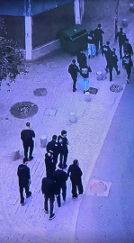 Kıbrıs’ta Rum tarafından çirkin saldırı: Sivillere taş ve patlayıcı madde atıldı