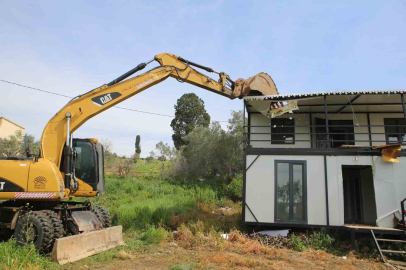 Gölyazı’da kaçak yapılara geçit yok