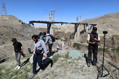 İran’ın en yüksek köprüsünde oluşan hasar görüntülendi