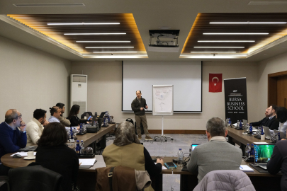 Bursa Business School’dan İş Dünyası için Yapay Zeka ile Verimlilik Eğitimi