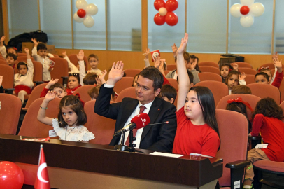 Osmangazi Çocuk Meclisi İstedi, Başkan Aydın Emriniz Olur Dedi...
