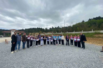 Küçük kızlarda Cumayeri şampiyon
