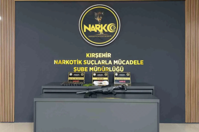 İkamete operasyon: Uyuşturucu ve silah ele geçirildi
