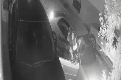 Otomobilden yol kenarına atılan kadının yardım çığlıkları
