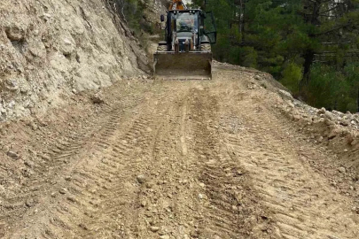 Çameli Belediyesi’nden arazi yollarında yoğun mesai

