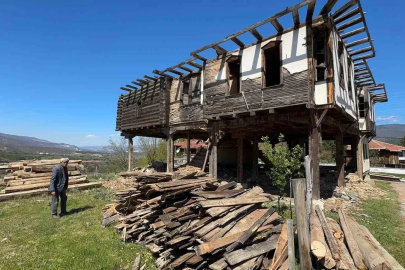 Kastamonu’da yıkılma tehlikesi bulunan tescilli tarihi konak için yıkım kararı
