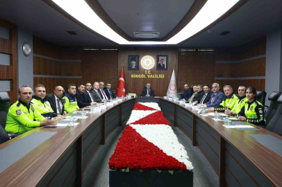 Bingöl’de İl Trafik Komisyonu, güvenli ulaşım için bir araya geldi