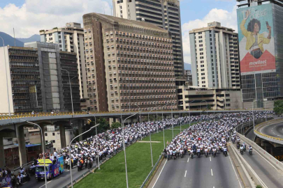 Venezuela’da ABD yaptırımlarının kaldırılması için başlatılan yürüyüş başkentte sona erdi