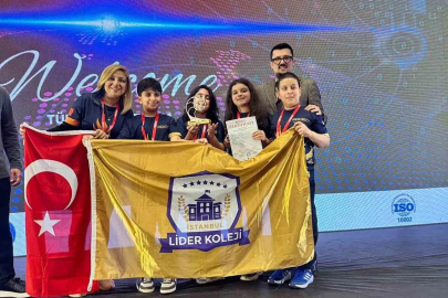 İstanbul Lider Koleji öğrencileri 3 kategoride 3 ödülle Roma’da
