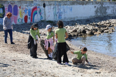 Bodrum’da Deniz Çöpleri İzleme ve Kıyı Temizliği Çalışması gerçekleştirildi
