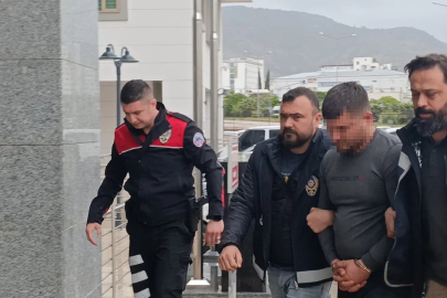 Adana’da cinayet zanlısı adliyeye sevk edildi
