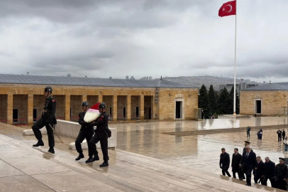 Rusya’nın Ankara Büyükelçisi Vershinin’den Anıtkabir’e ziyaret
