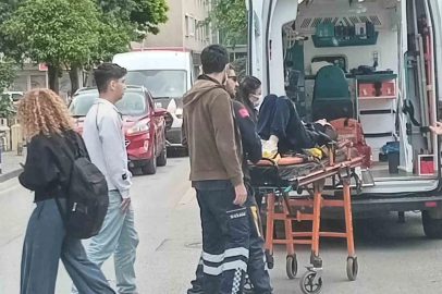 Ticari araç ile motosiklet çarpıştı: 1 yaralı
