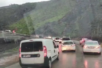 Adıyaman- Çelikhan Karayolunda heyelan

