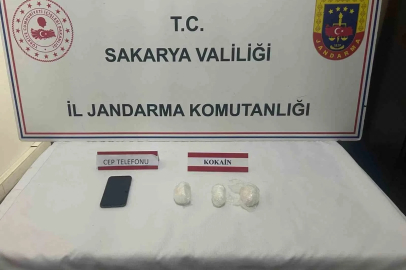 Sakarya’da 4 ilçede uyuşturucu operasyonu: 1 milyonluk kokain ele geçirildi
