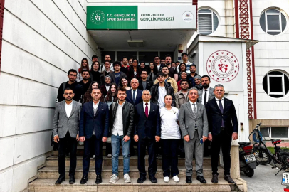 Rektör Kent öğrencilerin sorularını yanıtladı
