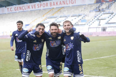 Erzurumspor FK, 1. Lig’de rekorlarla şampiyon oldu

