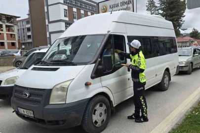 Kavak’ta trafik ekiplerinden bilinçlendirme çalışması
