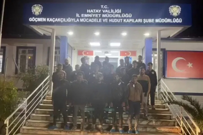 Hatay’da 19 göçmen yakalandı, organizatör 2 sürücüye 350 bin TL ceza uygulandı
