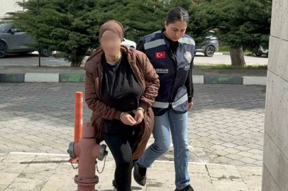 Yeğeninin altınlarını çalıp kendine otomobil alan teyze tutuklandı
