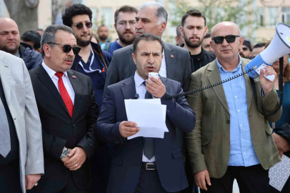 SCÜ çalışanları, bankaların promosyon tutumunu protesto etti
