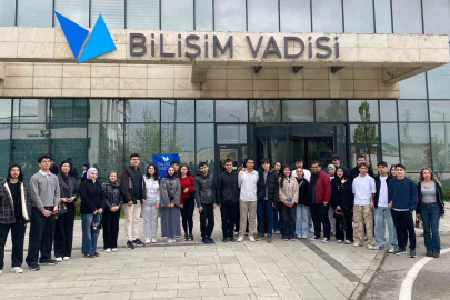 Belediyeden gençlere Bilişim Vadisi gezisi
