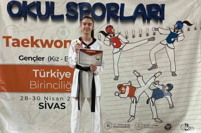 Aydın Lisesi öğrencisi Özfidan’dan çifte şampiyonluk
