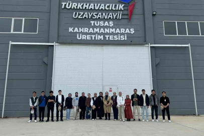 Milli teknoloji hamlesi gençlere yerinde anlatıldı
