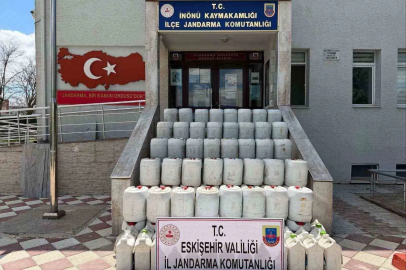 Jandarma 2 bin 270 litre sahte sıvı gübre ele geçirildi
