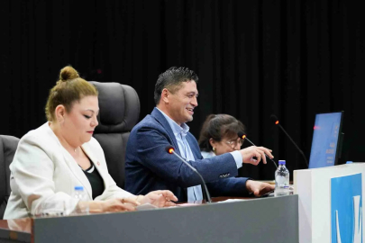 Aliağa Meclisi’nde Mayıs ayı mesaisi: Kesin hesap raporu onaylandı
