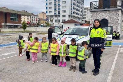 Bilecik’te öğrencilere trafik eğitimi
