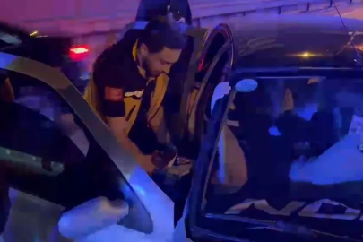 Kontrolden çıkan otomobil bariyere çarptı, sürücü yaralandı
