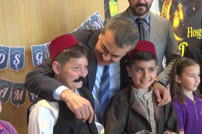 Bakan Tekin: "Milli şuurumuz, milli bilincimiz her daim zinde olmalı"
