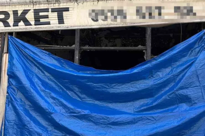 Bayrampaşa’da gece saatlerinde dükkandan alevler yükseldi
