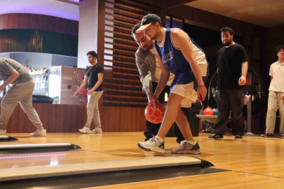 Maltepeli gençler bowling turnuvasıyla eğlendi
