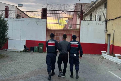 Aydın’da aranan 2 hükümlü jandarmaya takıldı
