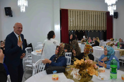 Başkan Kumral, Babadağlıları anneleri ağırladı
